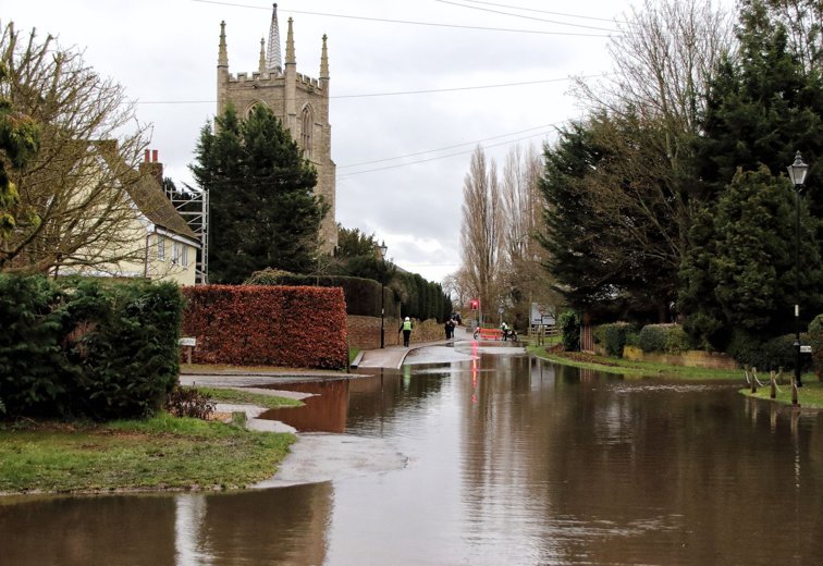Imaginea articolului Furtuna Bella produce inundaţii şi vânturi puternice în mare parte din Marea Britanie