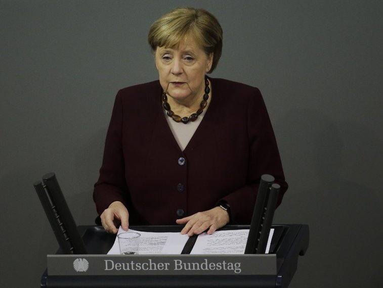 Imaginea articolului Angela Merkel nu este de acord cu blocarea conturilor de social media ale preşedintelui Donald Trump