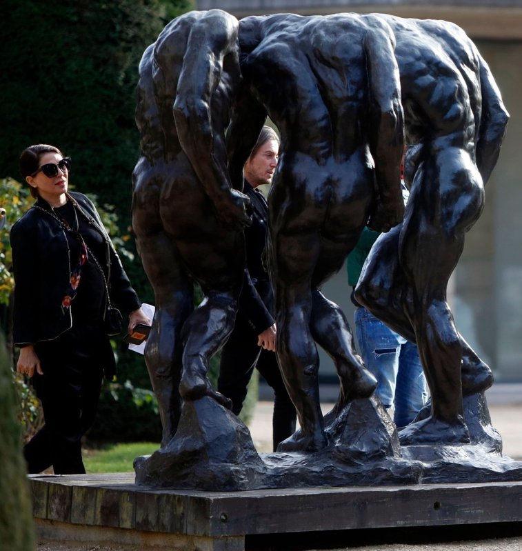 Imaginea articolului Parizienii au stat la coadă pentru a vizita grădinile Muzeului Rodin, deschis în lockdown