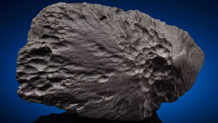 Imaginea articolului Meteoriţi şi praf de stele, de vânzare la licitaţie în New York. Preţul poate ajunge la câteva sute de mii de dolari