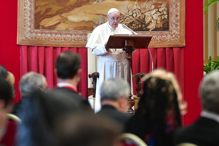 Imaginea articolului Papa Francisc luptă pentru educaţie: „Asistăm la un fel de catastrofă educaţională”
