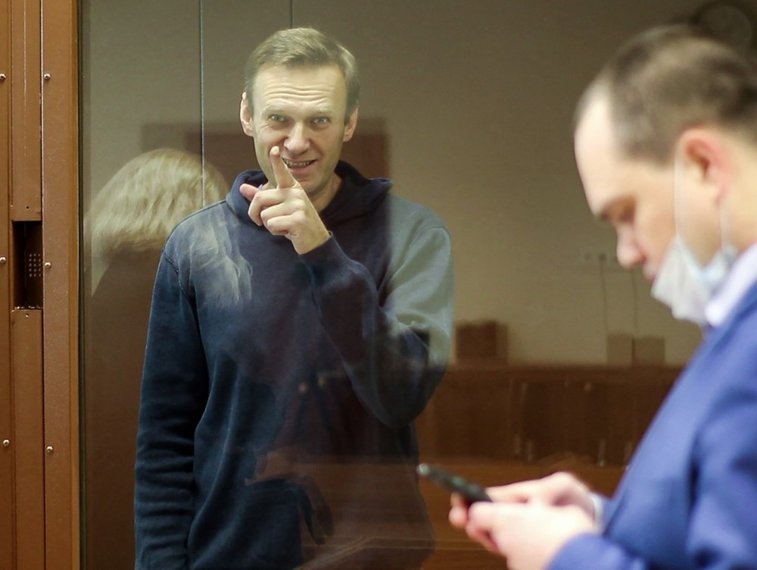 Imaginea articolului Aleksei Navalnîi a revenit în sala de judecată într-un proces în care este acuzat de calomnie
