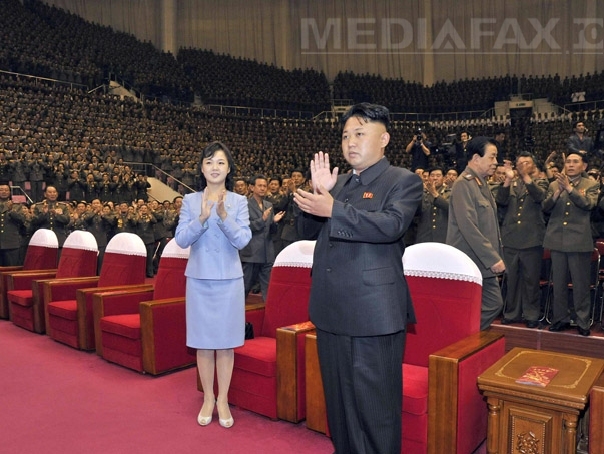 Imaginea articolului Scumpă la vedere. Soţia liderului nord-coreean Kim Jong-Un a apărut public după mai mult de un an de absenţă