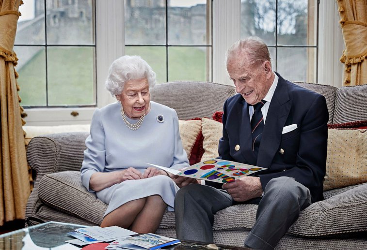 Imaginea articolului Familia regală britanică anunţă că Prinţul Philip se simte bine