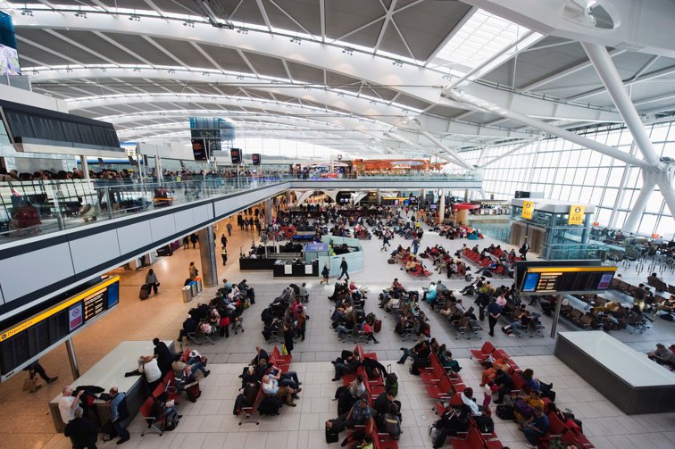 Imaginea articolului Un aeroport internaţional introduce o nouă taxă de 10 euro pentru a supravieţui pandemiei