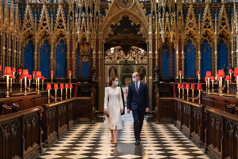 Imaginea articolului Vizită regală la Westminter Abbey. Kate Middleton şi Prinţul William au vizitat centrul de vaccinare