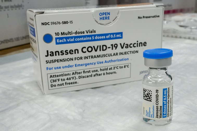 Imaginea articolului Continuă vaccinarea cu Johnson&Johnson în ţările din Uniunea Europeană, după unda verde dată de Agenţia europeană