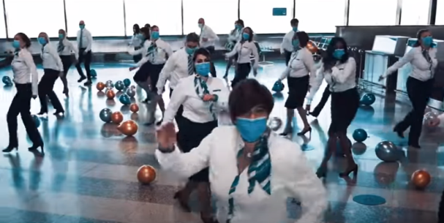 Imaginea articolului Angajaţii aeroportului Milano Malpensa au dansat Jerusalema de bucurie că s-au întors la muncă  VIDEO