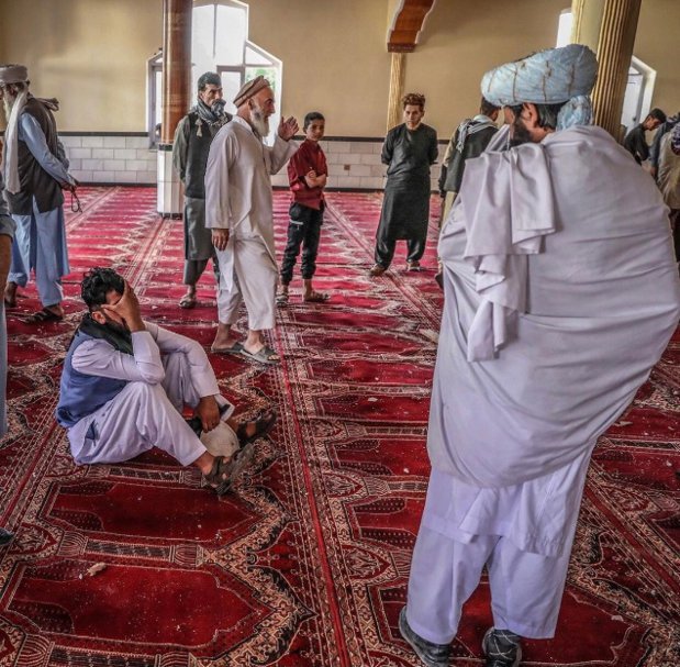 Imaginea articolului Cel puţin 12 oameni au murit în urma unui atac asupra unei moschei din Kabul. La Doha au fost reluate negocierile dintre talibani şi guvernul afgan