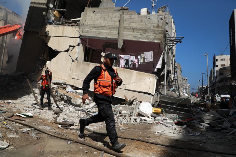 Imaginea articolului Războiul israeliano-palestinian. Israelul acuză mişcarea Hamas că a „premeditat” conflictul, iar palestinienii denunţă „crimele de război”