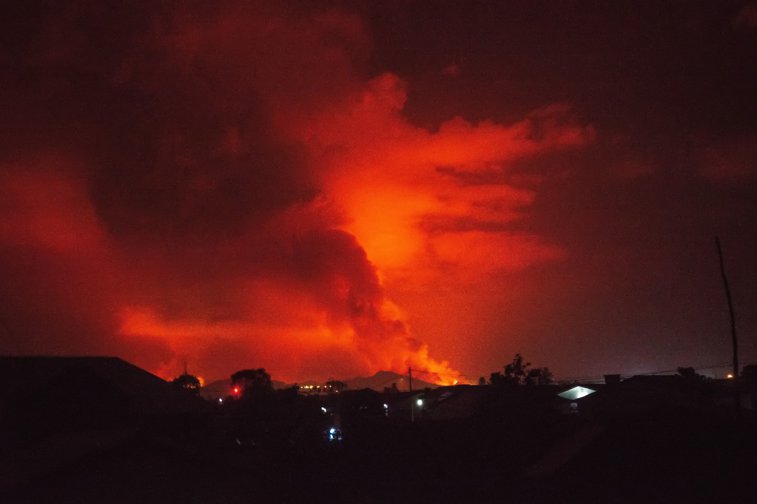 Imaginea articolului Un vulcan a erupt în Congo. Autorităţile evacuează localităţile aflate în proximitate