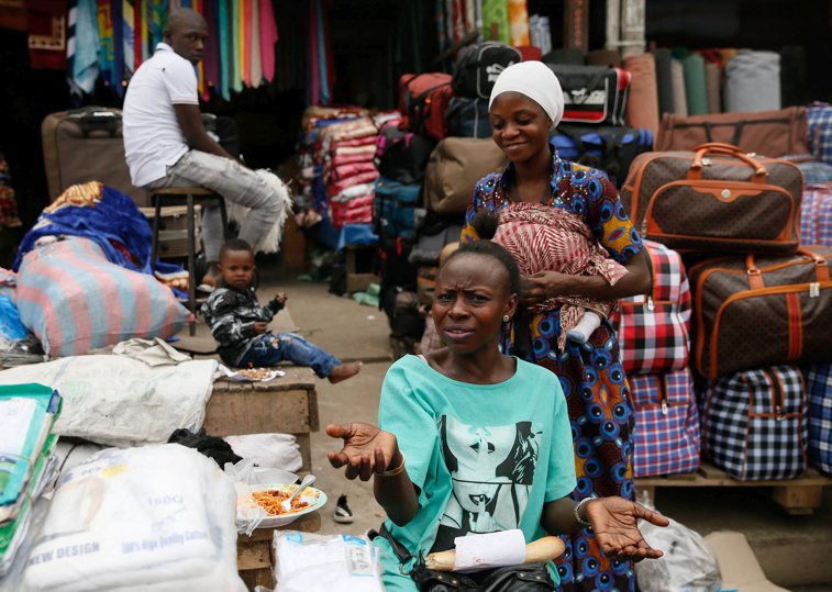 Imaginea articolului Femeile din Ghana luptă pentru egalitate digitală. Pandemia de COVID-19 a accentuat inegalităţile de gen