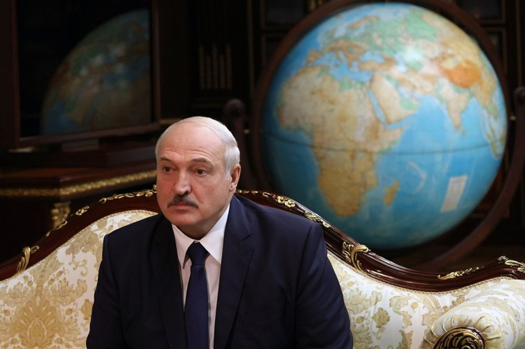 Imaginea articolului Aterizarea forţată a avionului Ryanair la Minsk, în Belarus, la comanda preşedintelui Lukashenko, provoacă furie în Europa