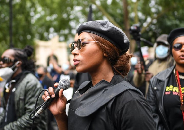 Imaginea articolului Activistă Black Lives Matter, în stare critică după ce a fost împuşcată în cap