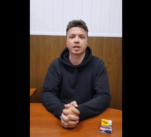 Imaginea articolului VIDEO Jurnalistul Roman Protasevici apare într-un video cu vânătăi pe faţă şi spune că este „tratat bine”
