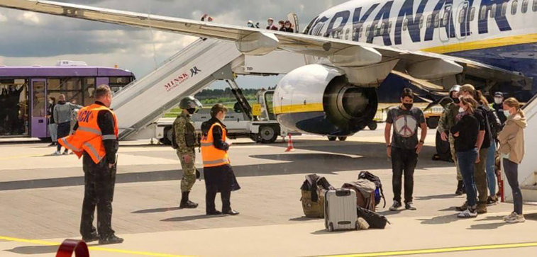 Imaginea articolului Noi mărturii din avionul Ryanair deturnat: Roman Protaşevici ar fi cerut însoţitorilor de zbor să nu aterizeze în Belarus. „Nu faceţi asta. Mă vor omorî”