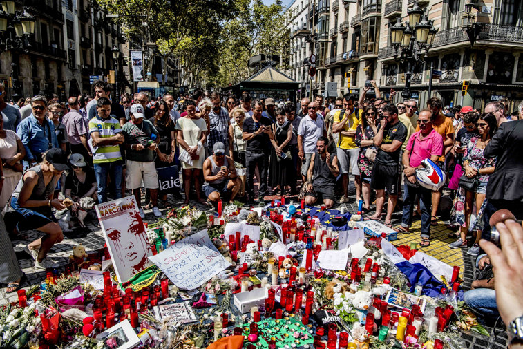 Imaginea articolului Gruparea responsabilă de atacurile teroriste din Barcelona, 2017. Trei bărbaţi, condamnaţi la închisoare între 8 şi 53 de ani