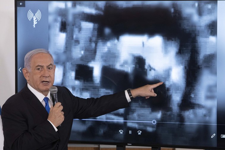 Imaginea articolului Finalul domniei lui Netanyahu la putere în Israel. UPDATE Naftali Bennett, liderul naţionalist israelian, a anunţat alăturarea la coaliţia anti-Netanyahu. Opoziţia, aproape de un acord istoric