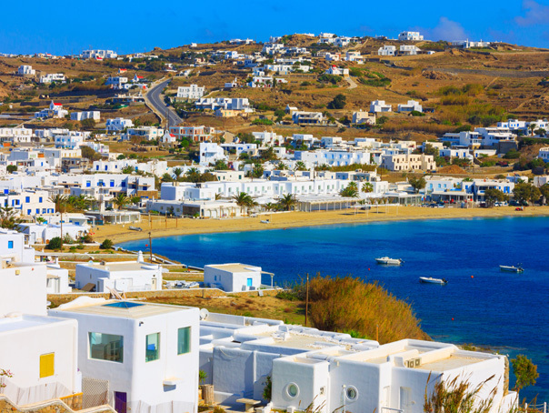 Imaginea articolului Insulele Greciei vor deveni „zone libere de COVID”. Mykonos se pregăteşte să primească din nou turişti