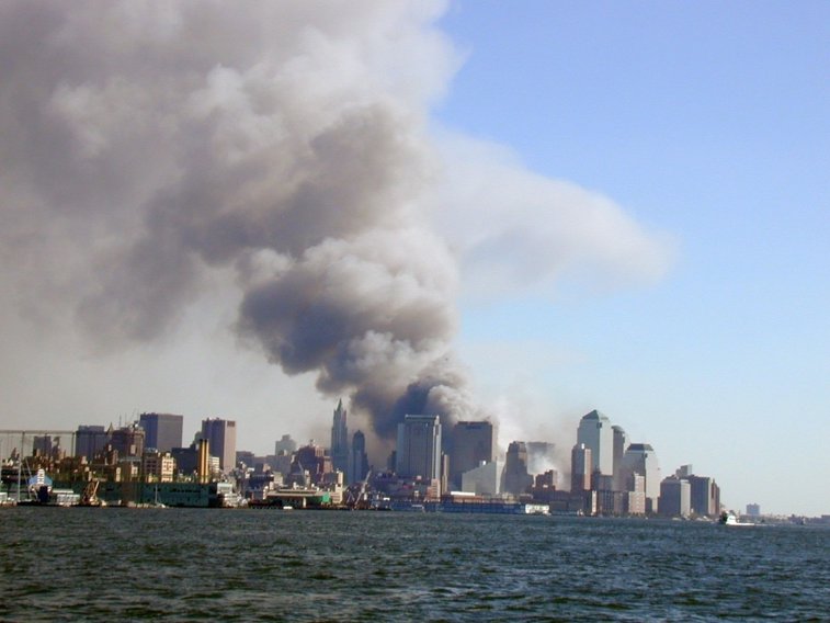Imaginea articolului FOCUS 9/11. Impactul atentatelor asupra newyorkezilor: cancer şi boli cardiovasculare