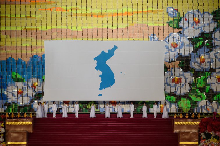 Imaginea articolului Coreea de Nord şi Coreea de Sud se află la un pas de a pune capăt războiului. După 71 de ani, există speranţe de unificare dar doar în anumite condiţii