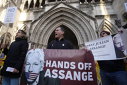 Imaginea articolului Fondatorul Wikileaks va afla astăzi dacă poate face apel împotriva extrădării. Riscă să facă până la 175 de ani de închisoare în Statele Unite