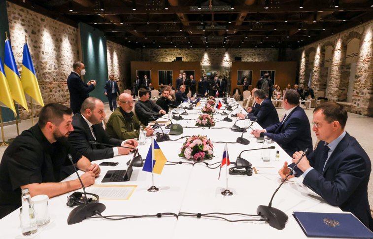 Imaginea articolului Vladimir Medinski, negociatorul şef al Rusiei, declară că tratativele de pace cu Ucraina nu s-au oprit