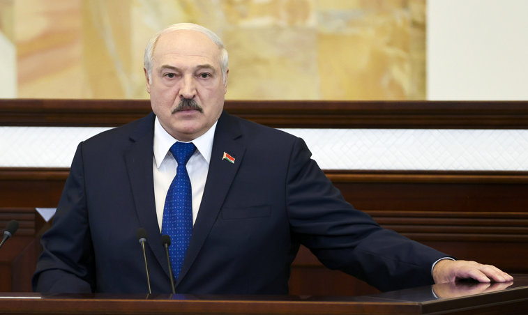 Imaginea articolului Lukaşenko a semnat! Pedepsa cu moartea a fost extinsă în Belarus, după ce grupuri de activişti au încercat să saboteze părţi din reţeaua feroviară pentru a îngreuna desfăşurarea forţelor ruseşti în Ucraina
