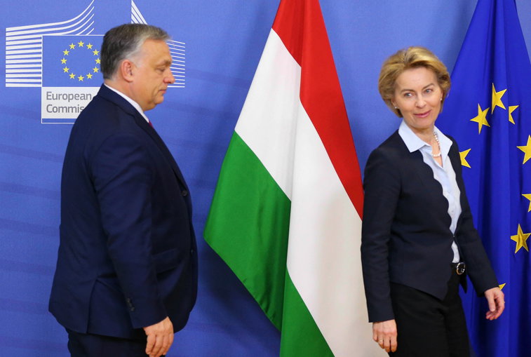 Imaginea articolului Viktor Orban rămâne ferm împotriva UE. Ungaria cere Comisiei Europene soluţii pentru a vota în favoarea embargoului asupra petrolului rusesc