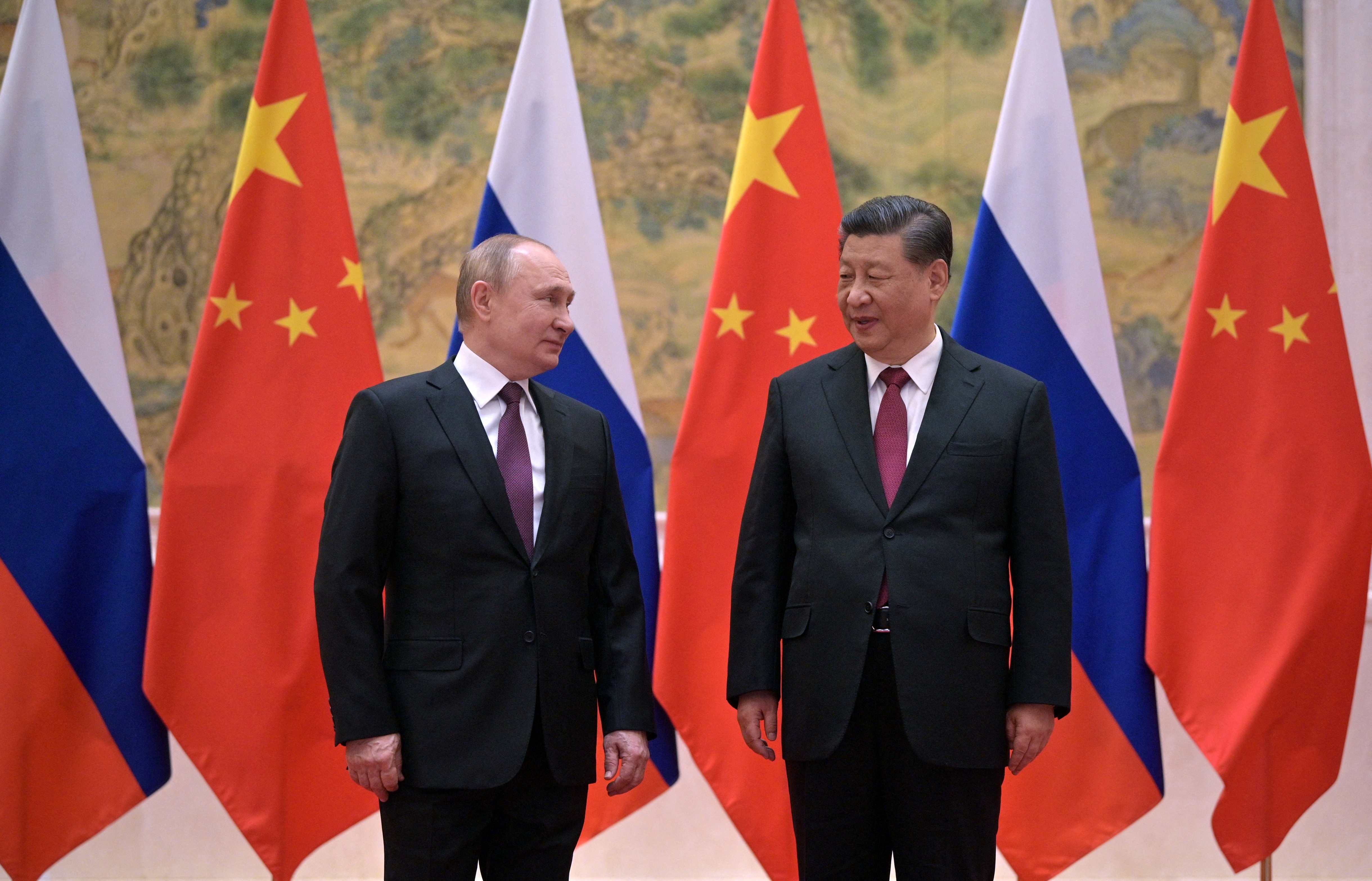 Administraţia SUA condamnă relaţia China-Rusia şi avertizează asupra riscurilor generate de Beijing