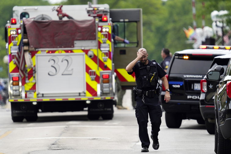 Imaginea articolului Bilanţul morţilor se menţine la 7 după atacul armat din Highland Park 
