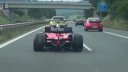 Imaginea articolului În Republica Cehă, un Ferrari de curse a făcut senzaţie pe o autostradă. Poliţia, pusă în dificultate

