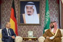 Imaginea articolului Germania semnează un acord privind gazele naturale cu Emiratele Arabe Unite. Scholz, criticat pentru călătoria în Golf