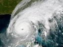 Imaginea articolului Uraganul Ian, apropiat de categoria 5, se apropie de Florida 