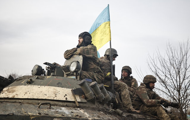 Ucrainenii rezistă: armata respinge atacurile ruşilor în apropierea a cinci aşezări din estul ţării - Statul Major General|EpicNews