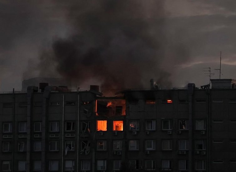 Imaginea articolului Invadatorii ruşi au iar capitala Ucrainei în vizor: cel puţin trei explozii vineri dimineaţa, metroul este oprit, oamenii se adăpostesc