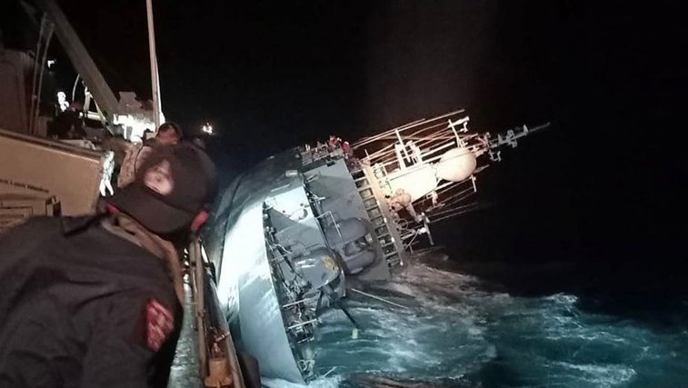 Imaginea articolului O navă de război din Thailanda s-a răsturnat, 31 de marinari sunt daţi dispăruţi