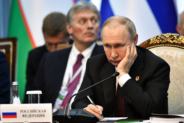 Imaginea articolului Putin încearcă „să respingă responsabilitatea pentru eşecul militar” din Ucraina - analiza ministerului britanic al Apărării