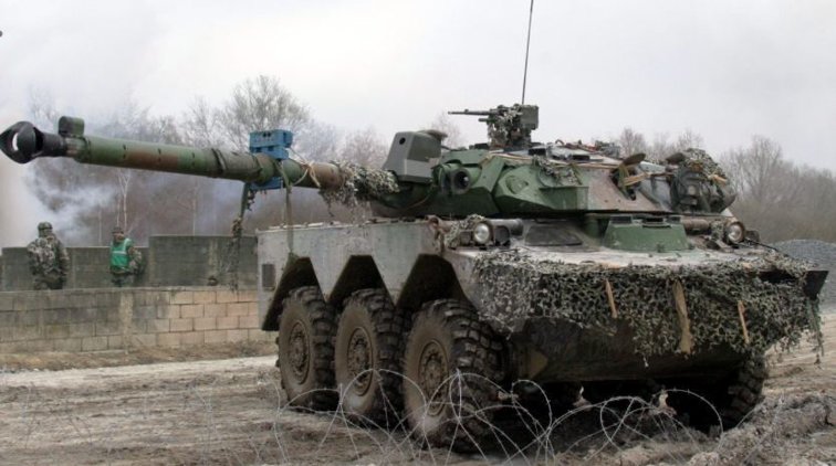 Imaginea articolului Franţa va livra foarte curând Ucrainei tancuri uşoare fără şenile