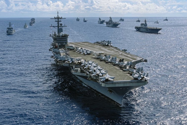 Imaginea articolului Grupul de atac al al portavionului Nimitz începe să opereze în Marea Chinei de Sud 