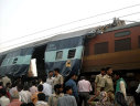 Imaginea articolului Escrocherie: zeci de indieni au rămas fără bani şi au fost puşi să numere trenuri zile la rând