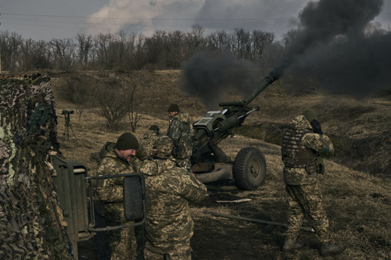 Imaginea articolului Războiul din Ucraina anul 2, ziua 19. Zelenski: Viitorul Ucrainei depinde de rezultatul din estul ţării / Kuleba spune că intrarea Kievului în UE şi NATO nu trebuie privită ca un act de caritate