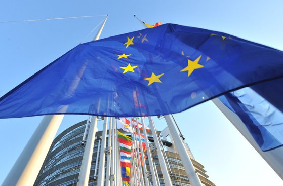 Imaginea articolului Oficial UE: Ucraina va primi săptămâna viitoare a doua tranşă din pachetul de ajutor de 18 miliarde de euro