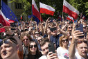 Imaginea articolului Protest de amploare în Polonia: sute de mii de persoane cer întărirea democraţiei