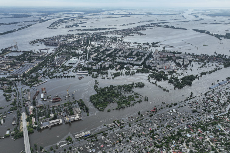 Imaginea articolului Bilanţul inundaţiilor cauzate de distrugerea barajului Kahovka a ajuns la 27 de morţi