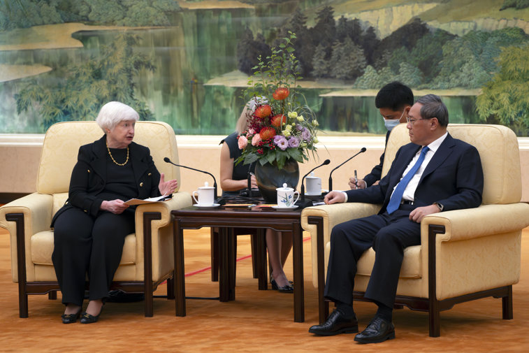 Imaginea articolului Janet Yellen şi premierul Li Qiang cer depăşirea disensiunilor şi îmbunătăţirea relaţiilor SUA-China