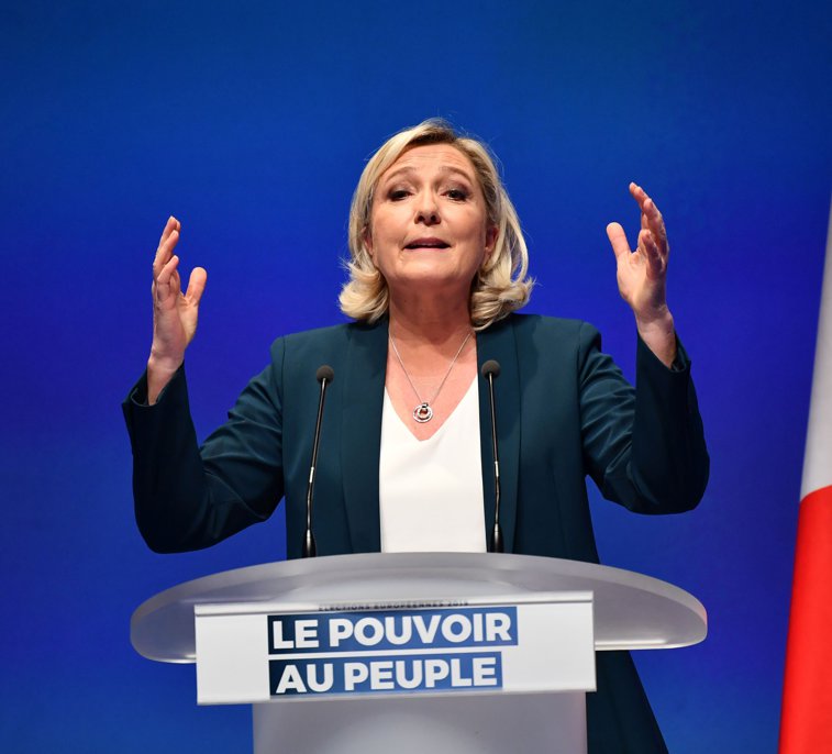 Imaginea articolului Marine Le Pen consideră "iresponsabilă" decizia lui Macron de a livra rachete Ucrainei