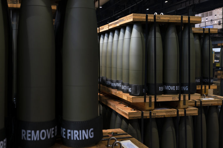 Imaginea articolului Financial Times: SUA se confruntă cu obstacole în aprovizionarea cu muniţie a Ucrainei