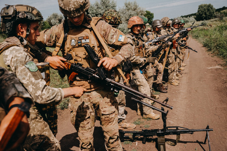 Imaginea articolului Volodimir Zelenski admite dificultăţile contraofensivei şi ar vrea ca Rusia să retragă trupele