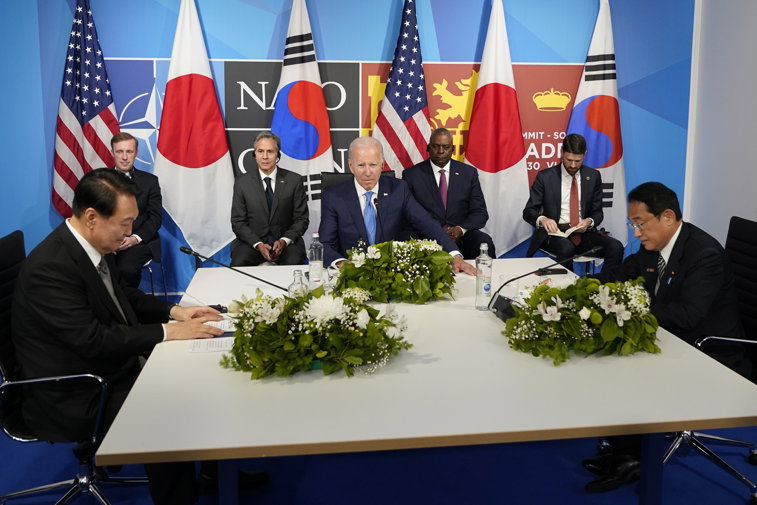 Imaginea articolului FT: SUA, Japonia şi Coreea de Sud vor intensifica relaţiile de securitate, pentru contracararea Chinei